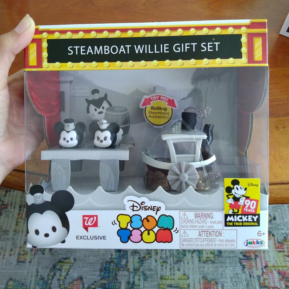 Disney Tsum Tsum Steamboat Willie Gift set